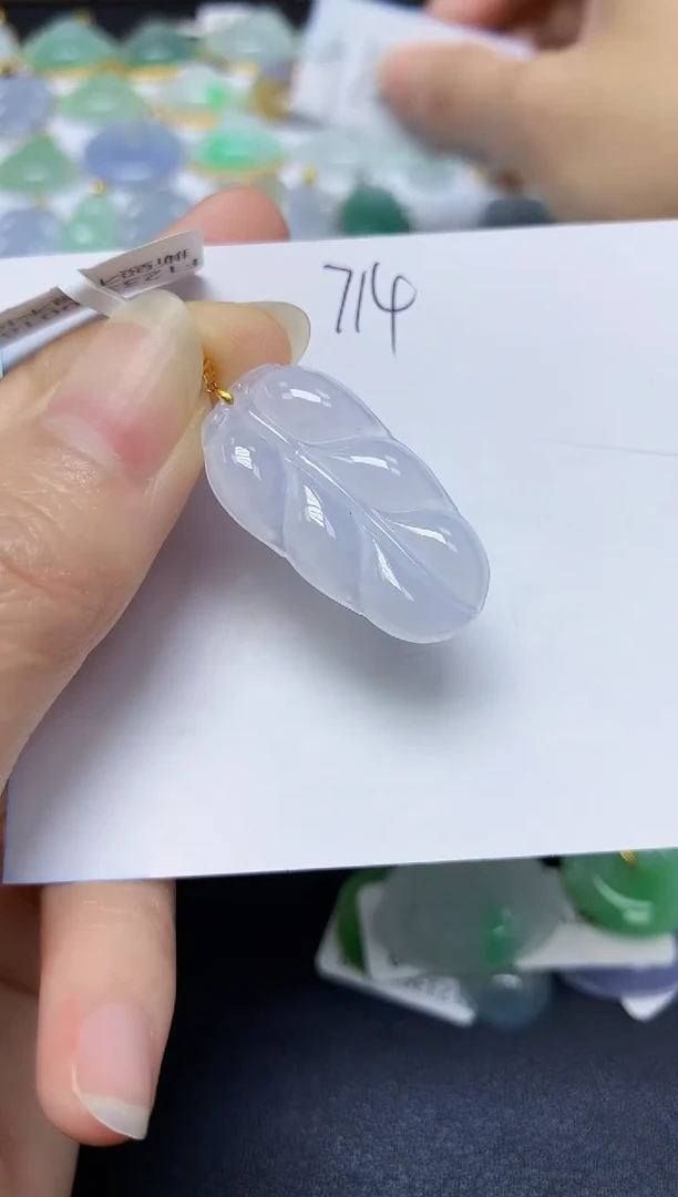 翡翠18K金镶嵌颈饰 天然翡翠A货