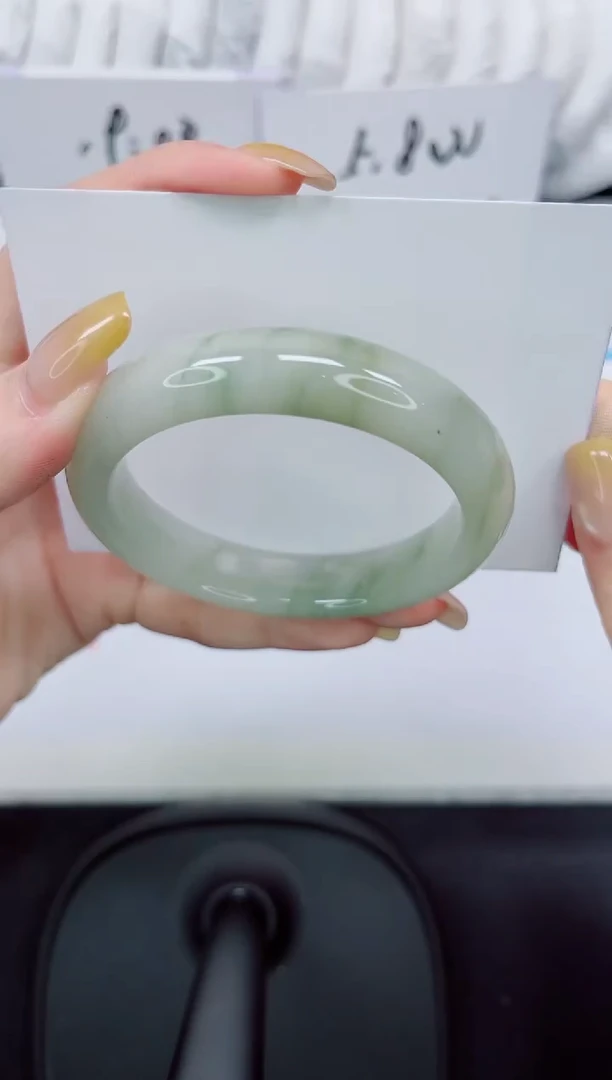 石英质玉手镯未镶嵌402