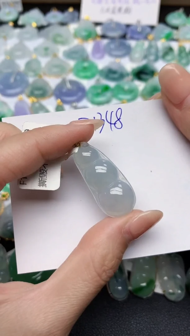 颈饰18K金镶嵌翡翠天然缅甸A货翡翠百元以上9元证书费自理