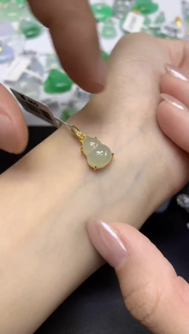 颈饰未镶嵌翡翠天然缅甸翡翠A货百元以上9元证书费自理