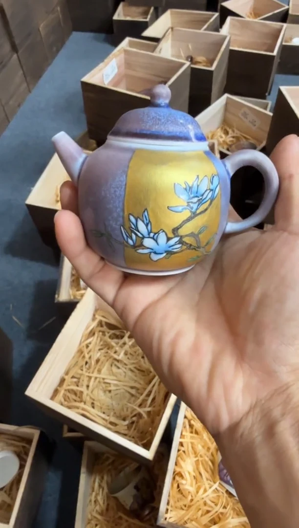 以笔为心，以瓷为纸。