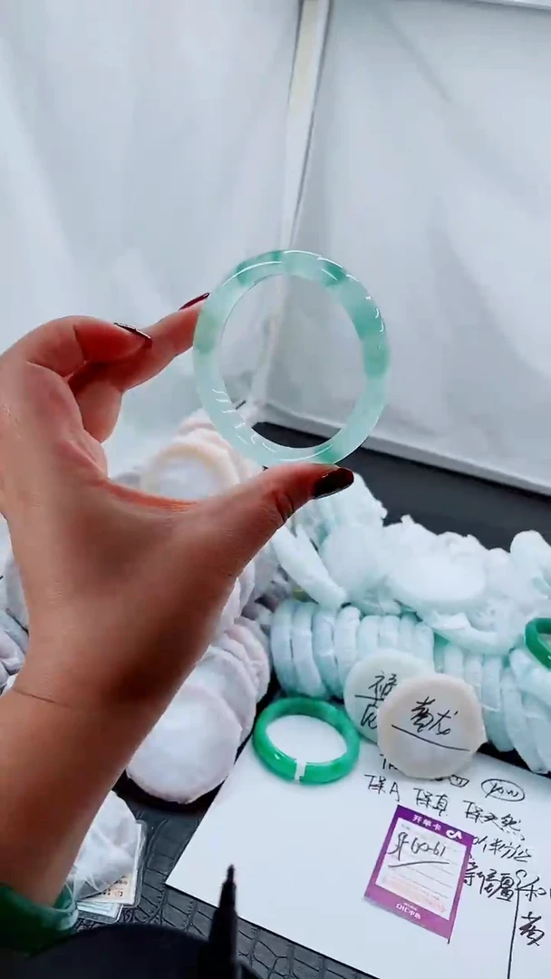 【闪购商品】石英质玉手镯未镶嵌P36-59/60