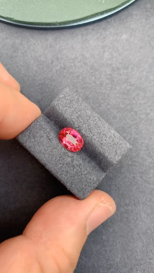 裸石尖晶石2.03ct 莲花色尖晶石