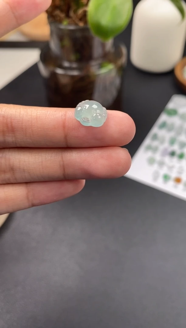 翡翠未镶嵌颈饰翡翠冰种裸石