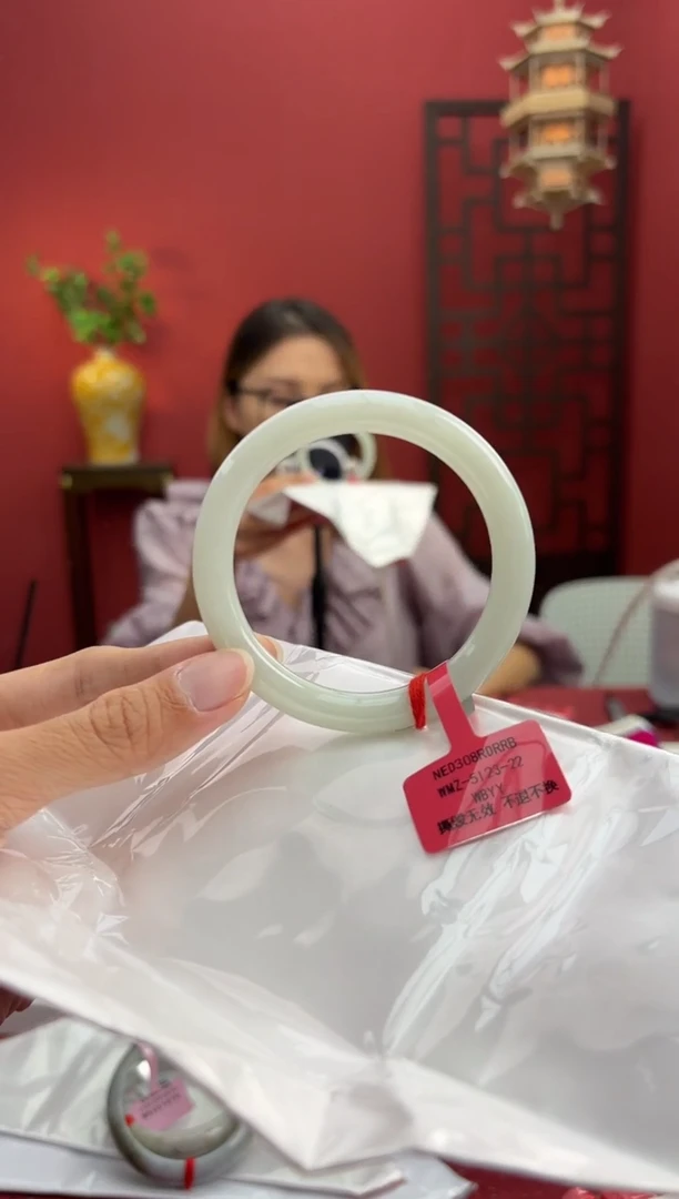 未镶嵌手镯翡翠翡翠手镯1