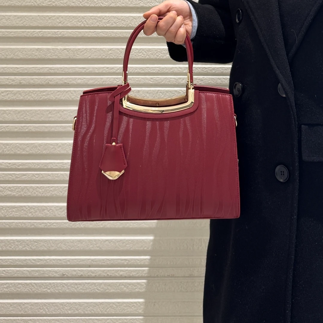 红色婚包女中年女士妈妈包高级感婚宴礼物婆婆母亲节手提包新娘包