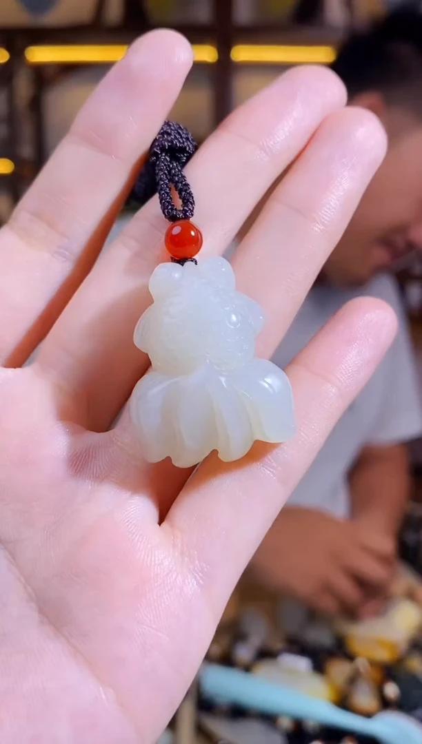 和田玉未镶嵌颈饰1