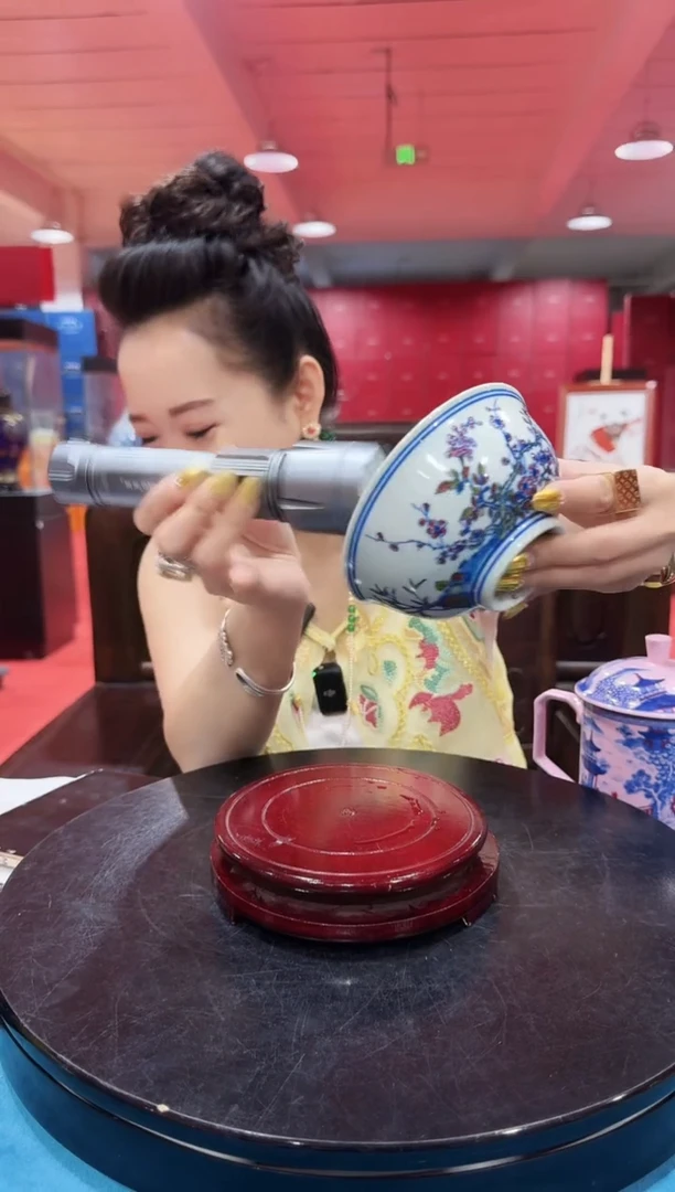 陶瓷稀土喜上眉梢碗