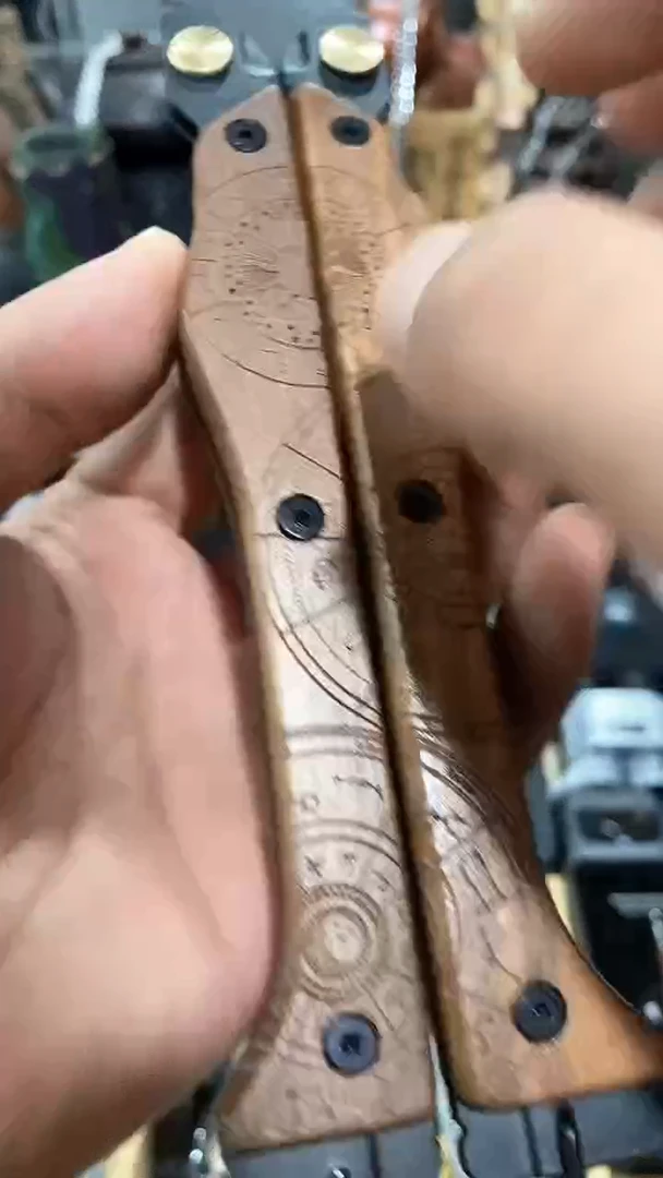 瓷片闪购商品  如图所示