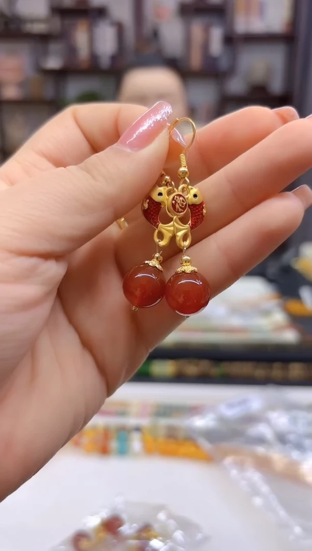 【闪购商品】玛瑙/玉髓耳坠14K金镶嵌E686