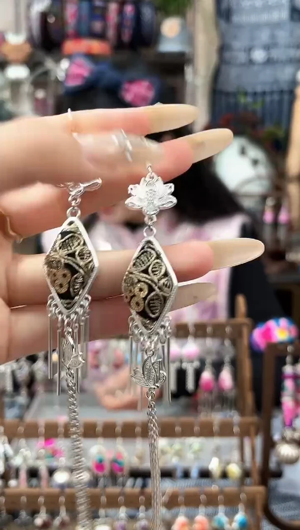 织绣民族风非遗老绣苗银饰品182