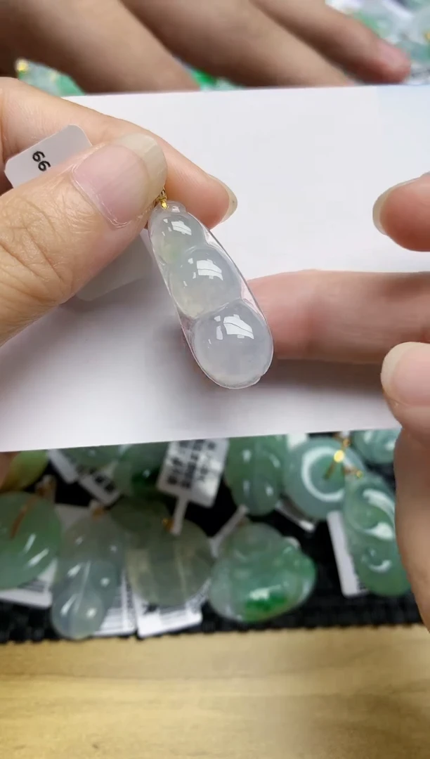 翡翠18K金镶嵌颈饰天然A货翡翠