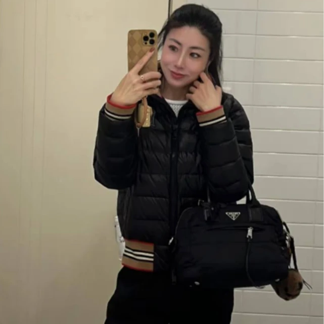 99新 BURBERRY/博柏利 海囤 巴宝莉S码/bh92055羽绒服