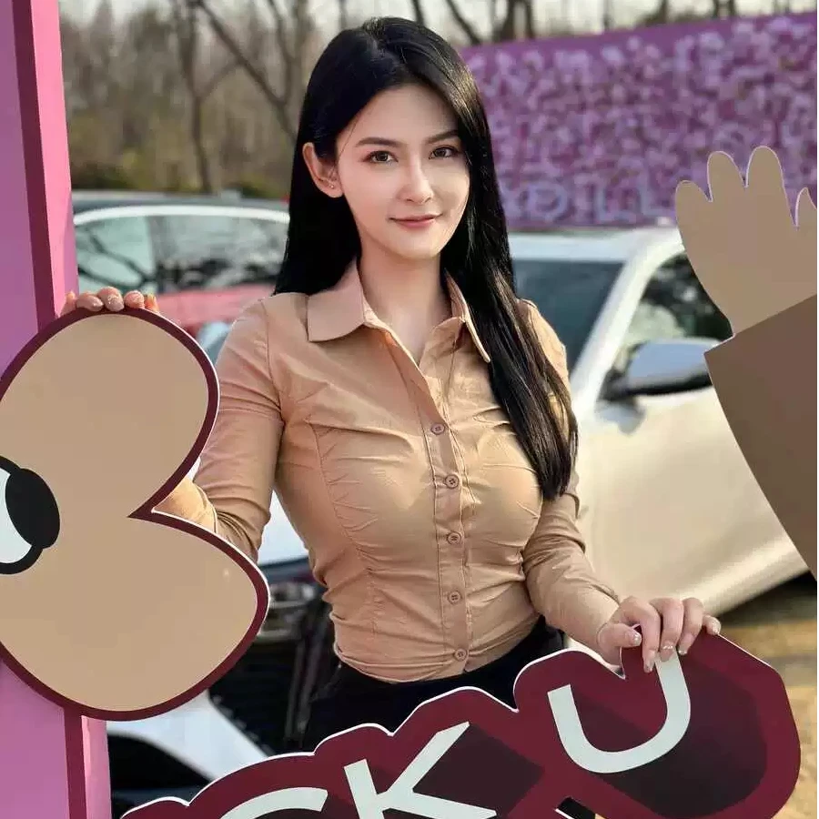 长袖卡其色衬衣职业通勤女装性感衬衣修身显瘦包臀裙日常上衣套装