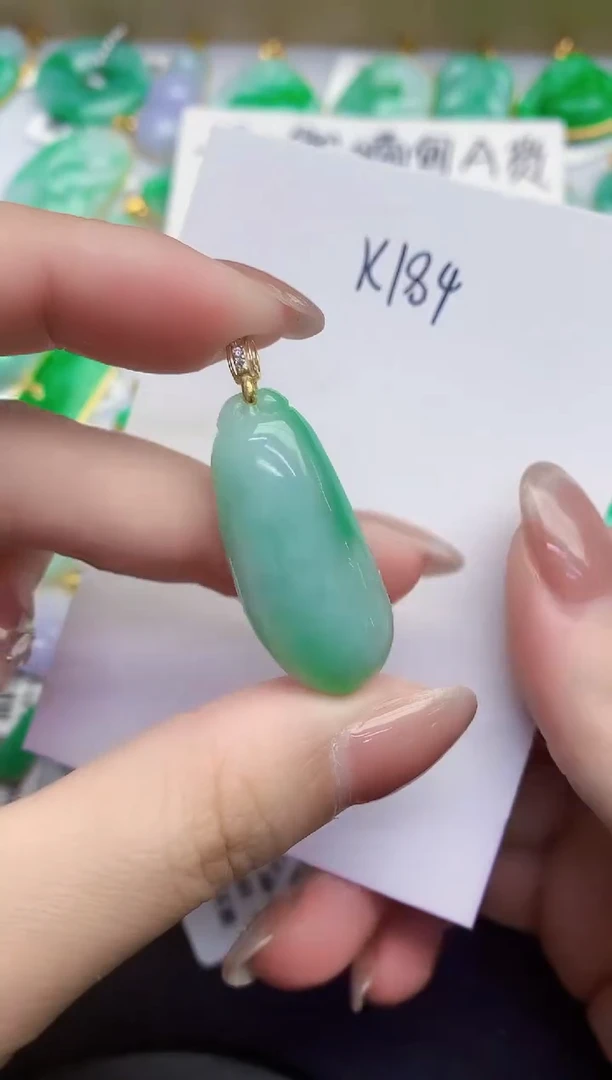 颈饰未镶嵌翡翠缅甸天然翡翠A货