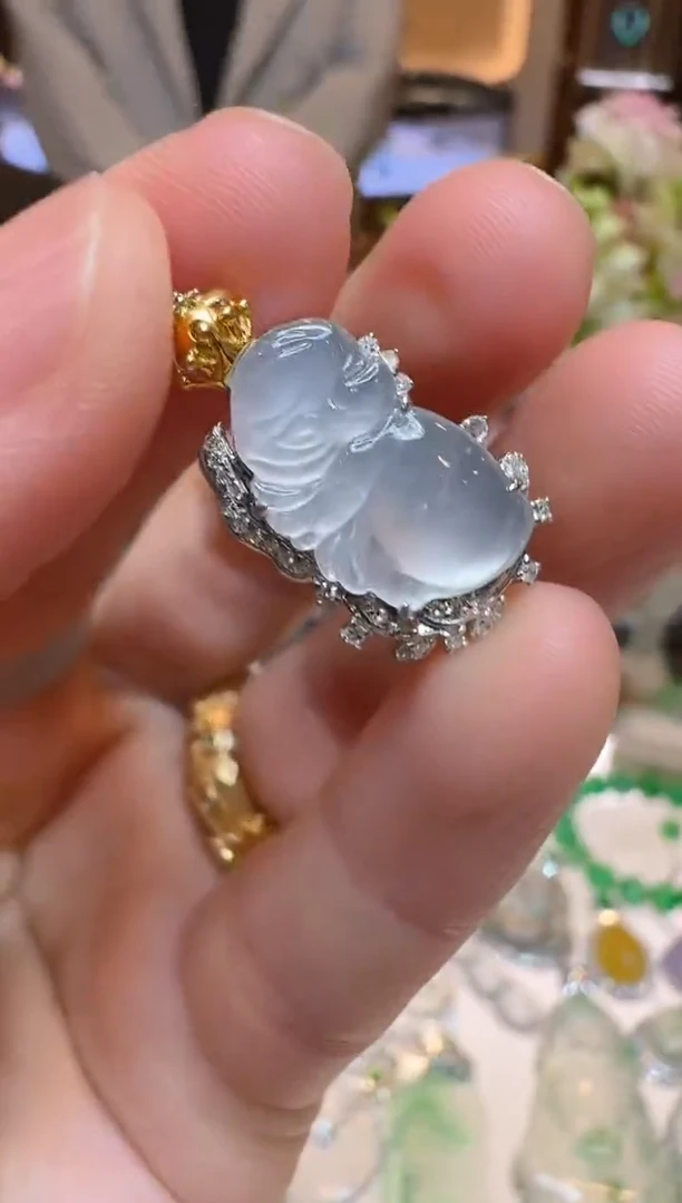 【闪购商品】翡翠吊坠(不含链)18K金镶嵌多样性团购发一件