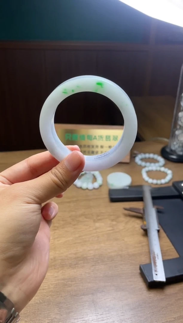 未镶嵌手镯定制翡翠远*谷定制