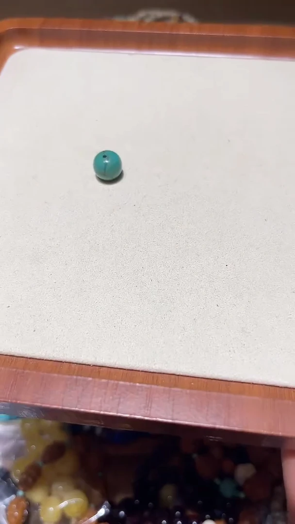 未镶嵌绿松石颈饰精品老型珠1.54克