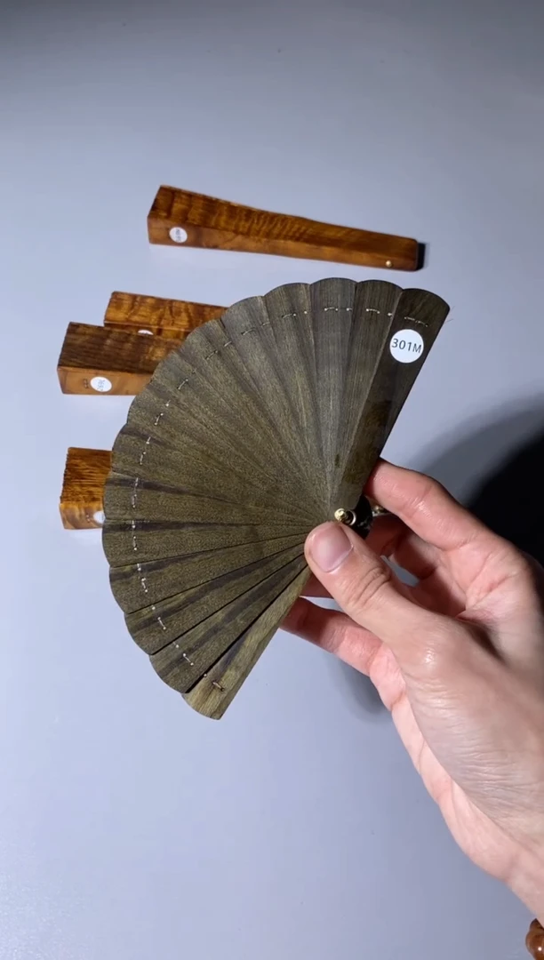【闪购商品】金丝楠木雕301号10cm乌木金丝楠小叶桢楠掌中扇