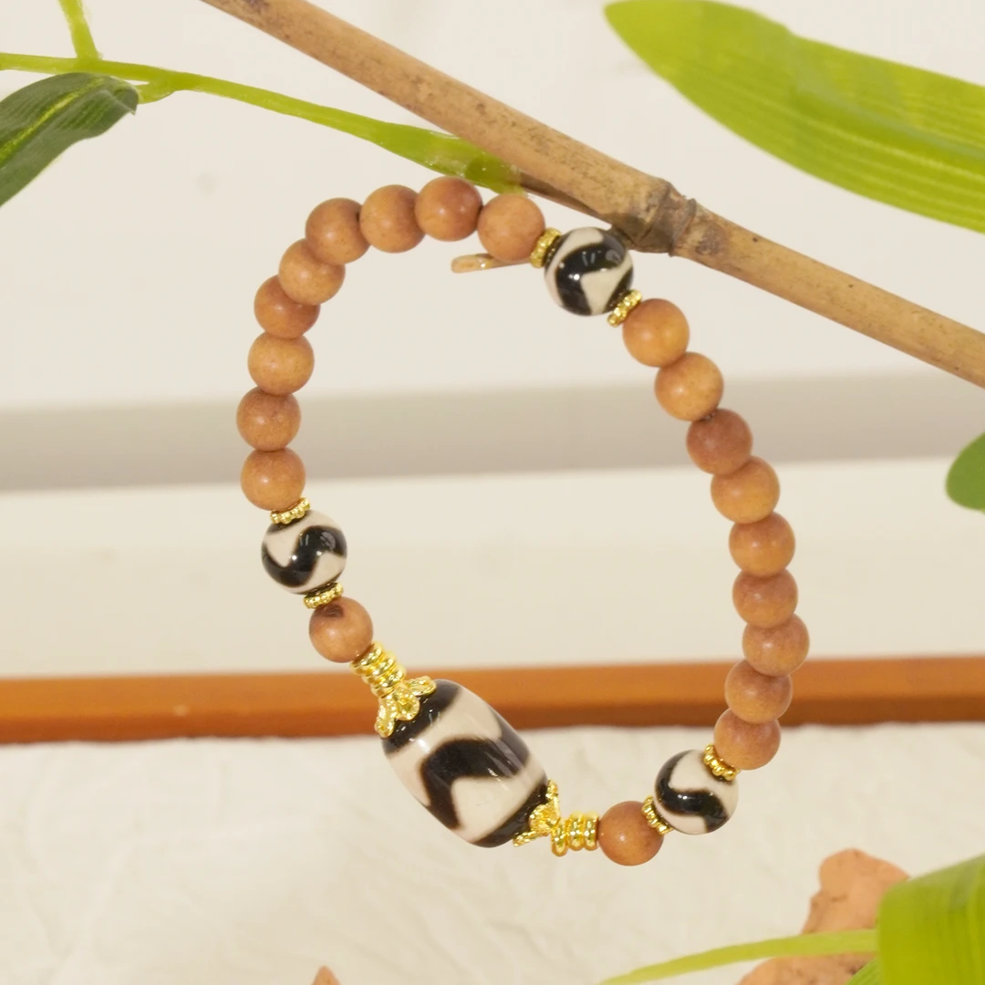 【TZ392】天然玛瑙黑白牙牙芭比檀手串(多样性发货，发其一)