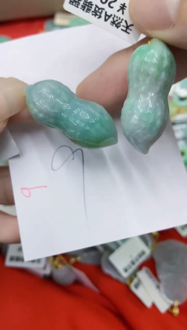 翡翠未镶嵌颈饰111111111111多样性发其一