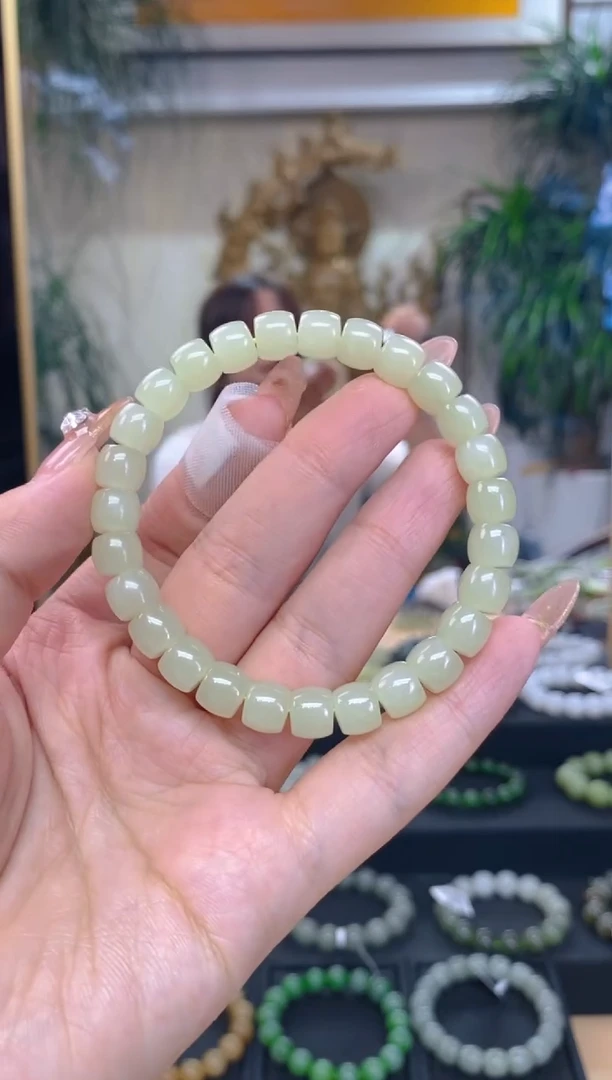 未镶嵌手串和田玉卡8