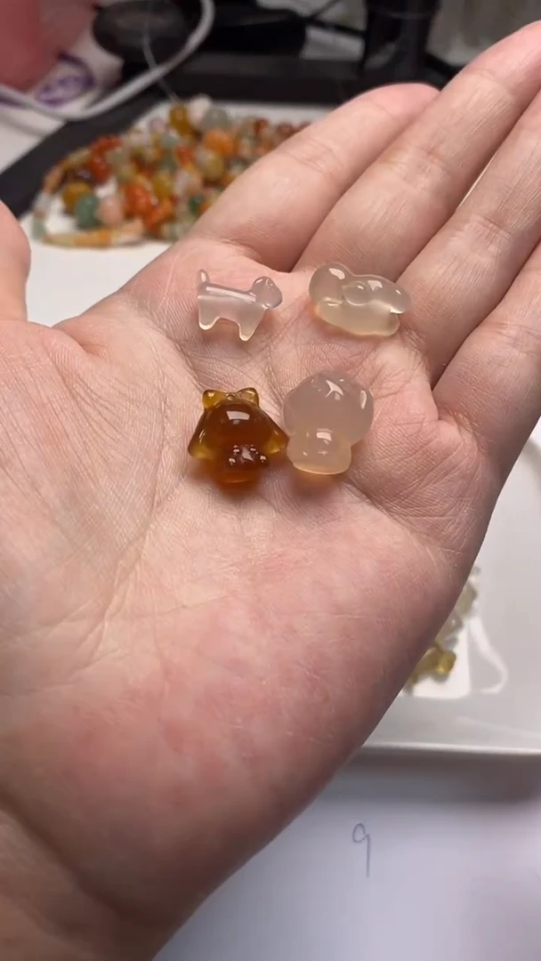 玛瑙/玉髓颈饰未镶嵌玛瑙狗