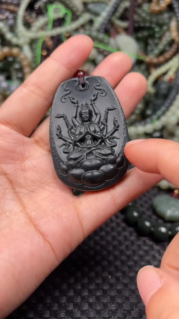 颈饰未镶嵌和田玉1