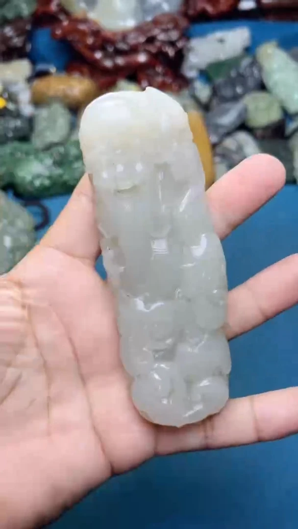 和田玉未镶嵌把件-