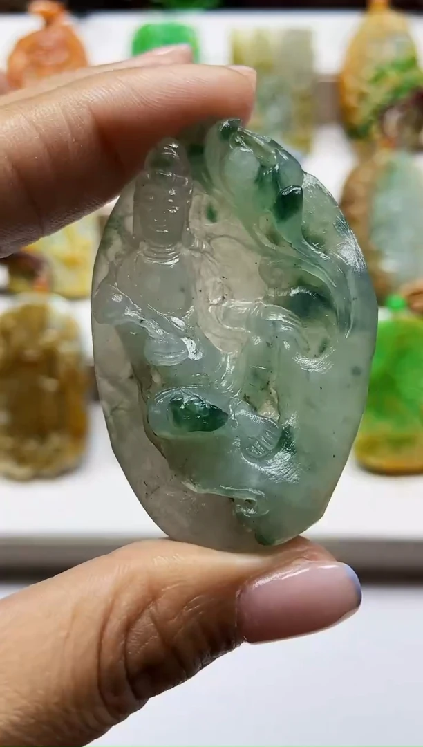 颈饰未镶嵌翡翠翡翠A货