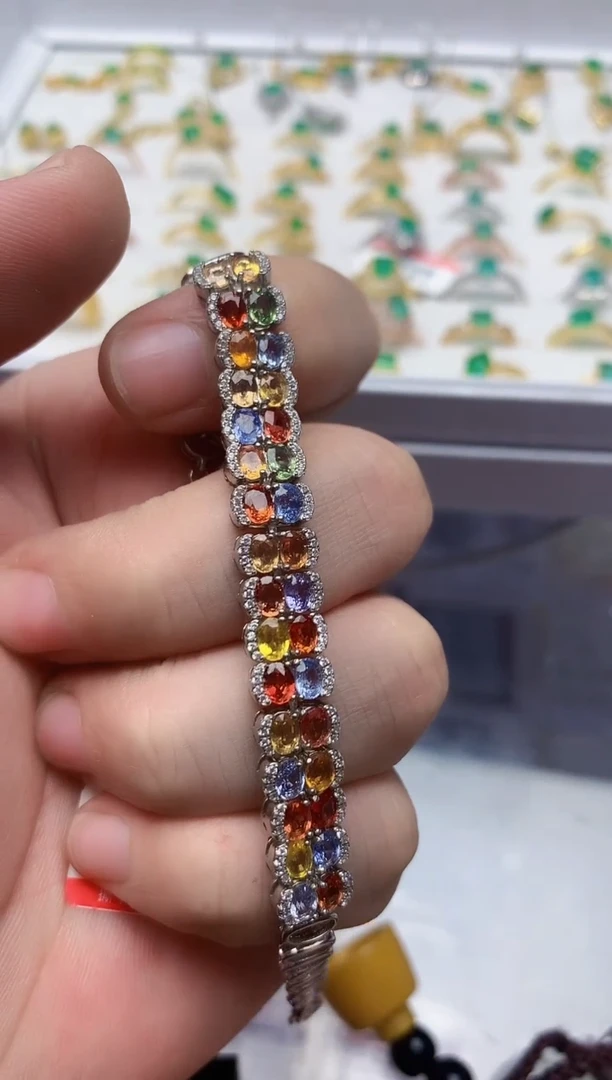 【闪购商品】蓝宝石手链银S925镶嵌........