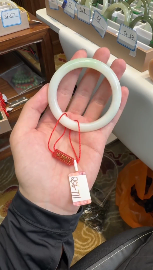 未镶嵌手镯和田玉56-771