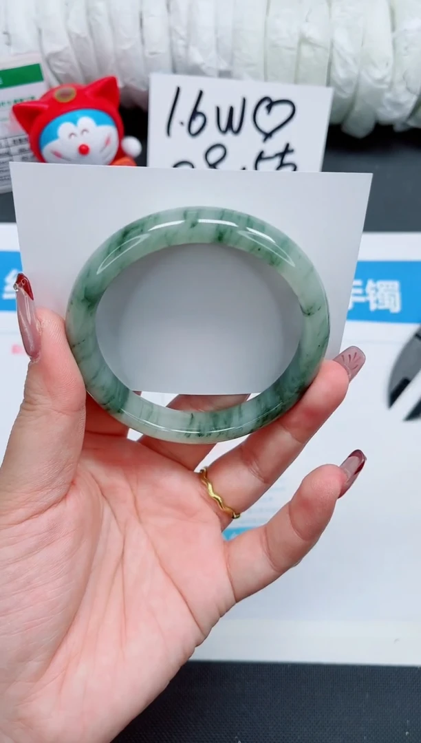 【闪购商品】石英质玉手镯未镶嵌243