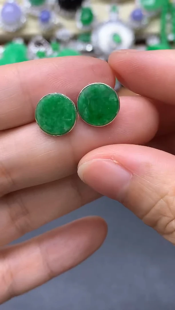 颈饰18K金镶嵌翡翠200中国好珍宝