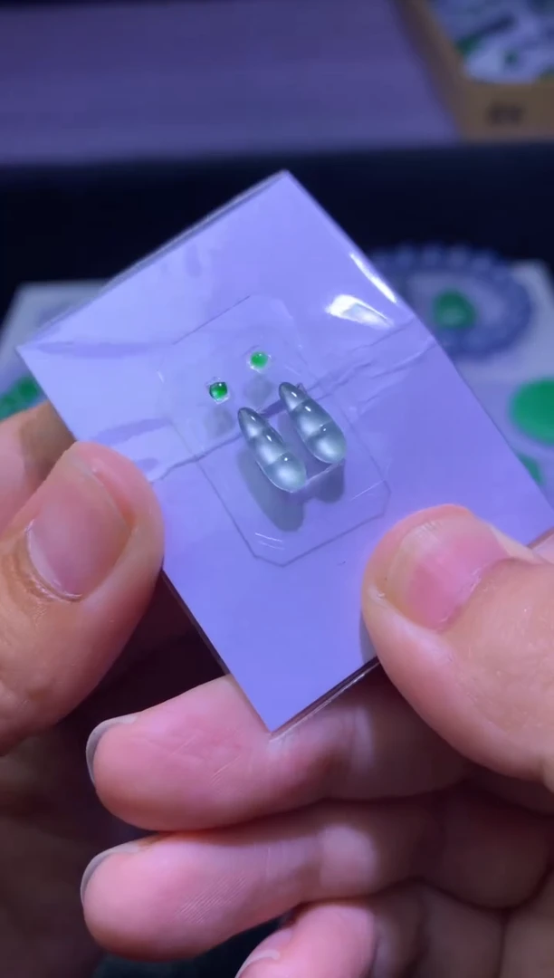 未镶嵌定制翡翠毛货