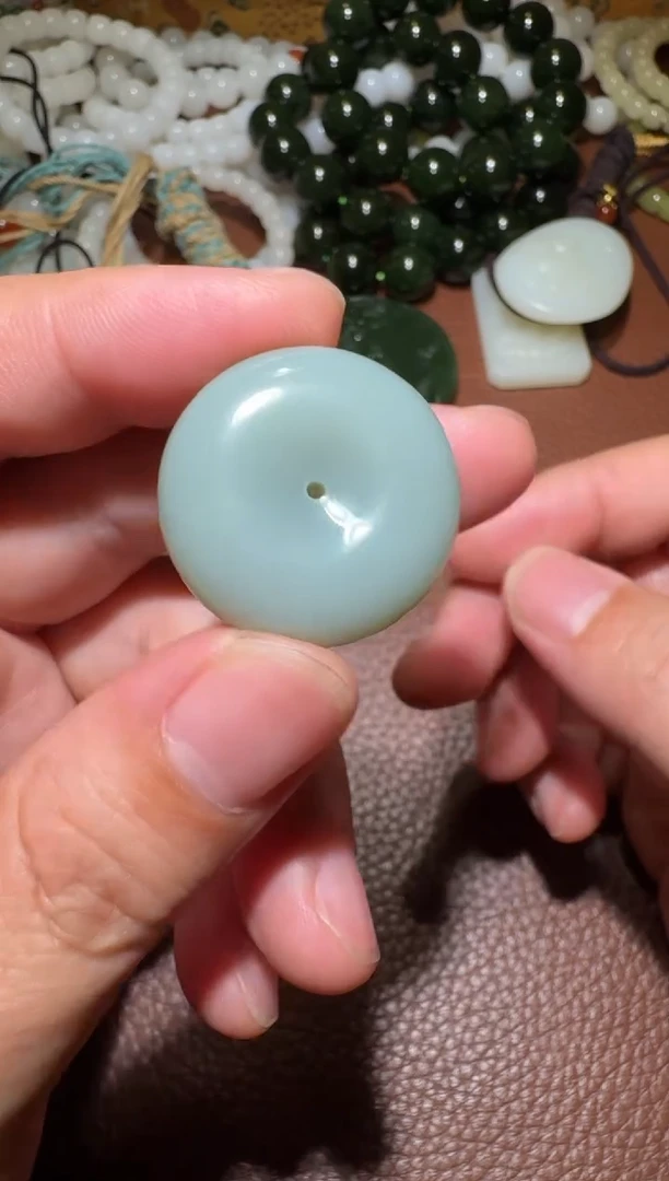 未镶嵌和田玉挂件和田玉