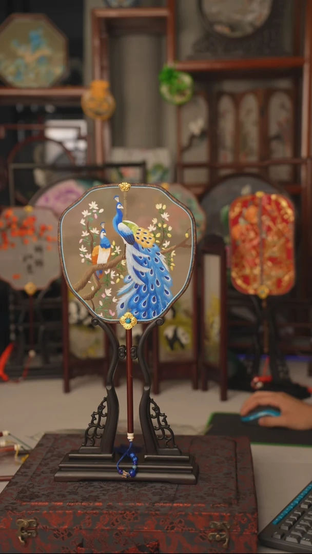 扇子苏绣作品手工扇子