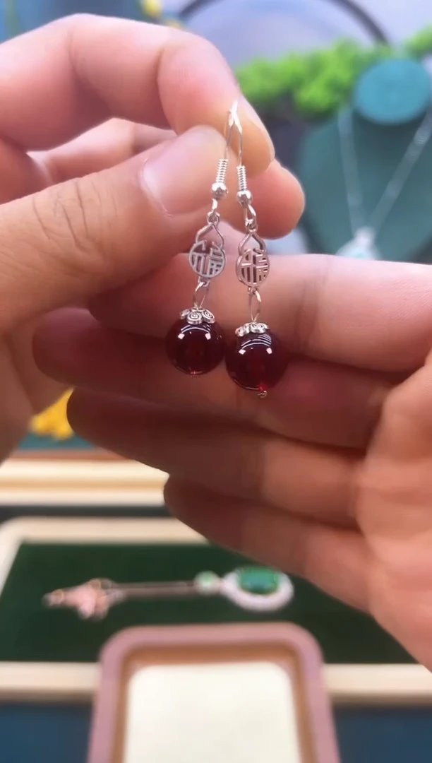 银S925镶嵌血珀耳饰E464