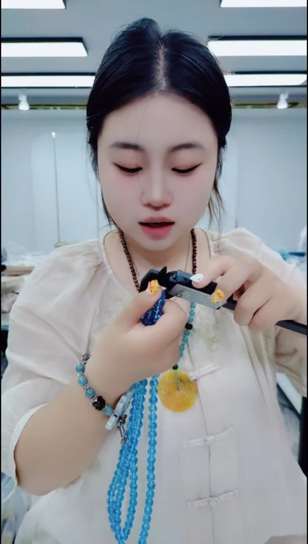 树脂制品樂*1536蓝长链子