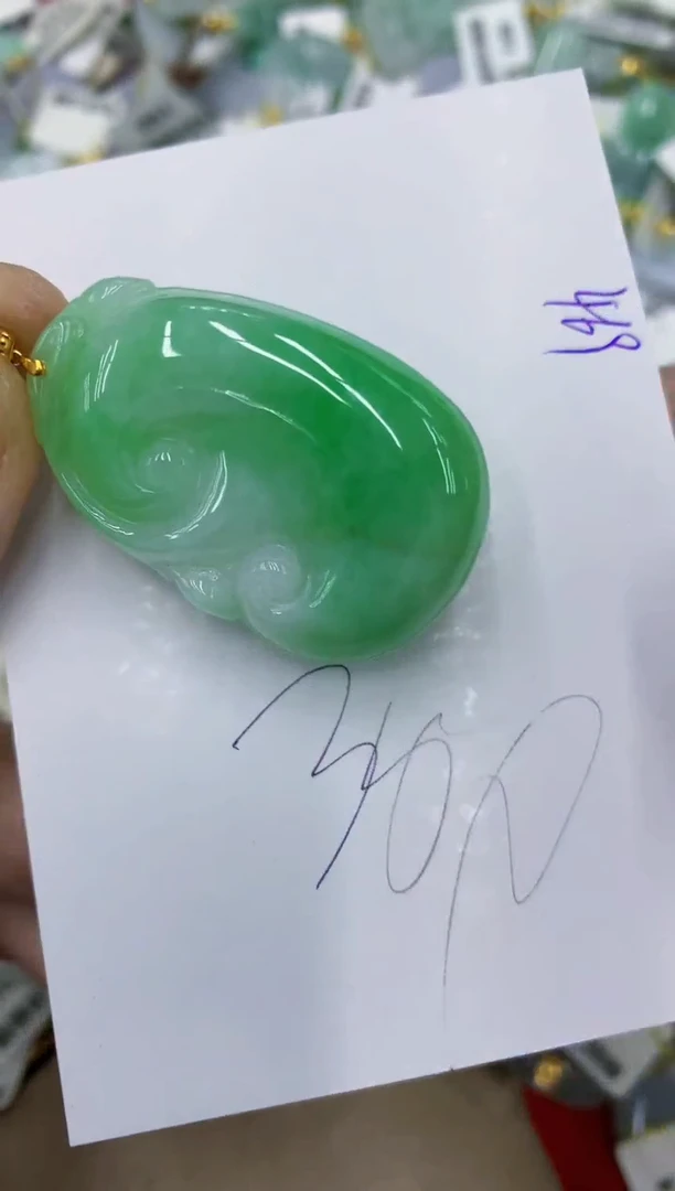 颈饰18K金镶嵌翡翠11111111111