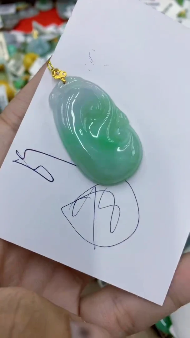 颈饰18K金镶嵌翡翠翡翠