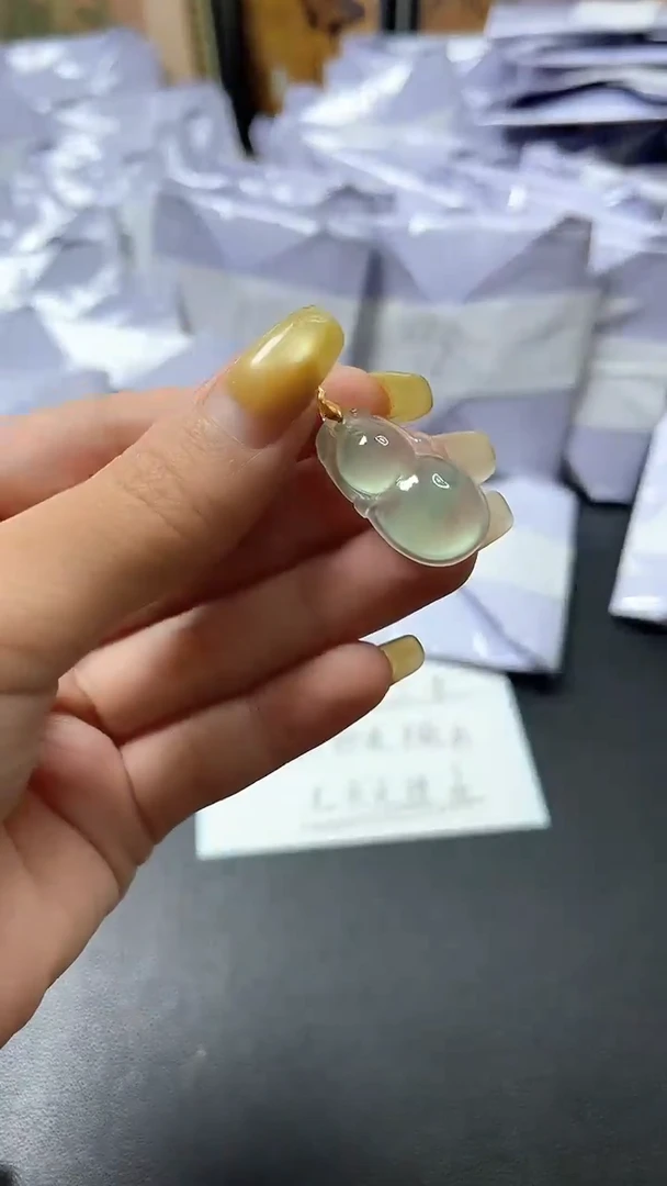 翡翠未镶嵌颈饰料时尚女士精品吊坠