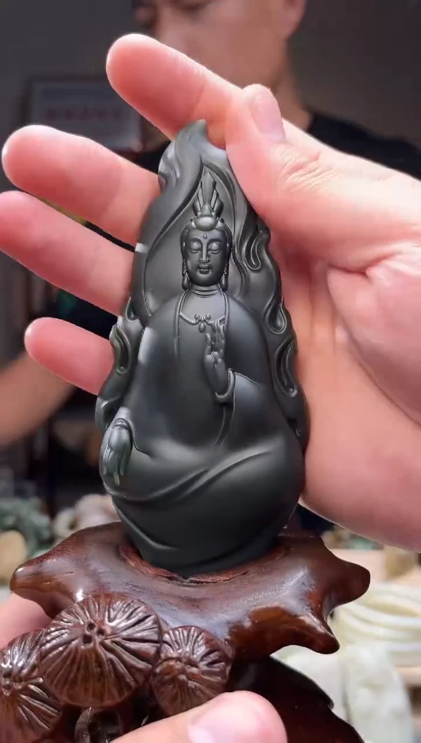 颈饰未镶嵌和田玉吊坠