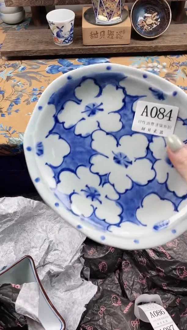 瓷片猫*                A084