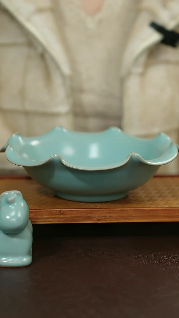 摆件瓷原矿原釉汝宋汝瓷 荷叶盘