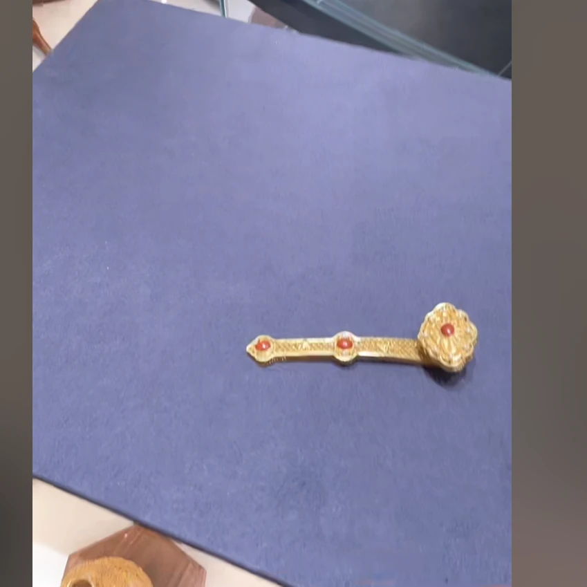 <金色合金摆件-如意>A67