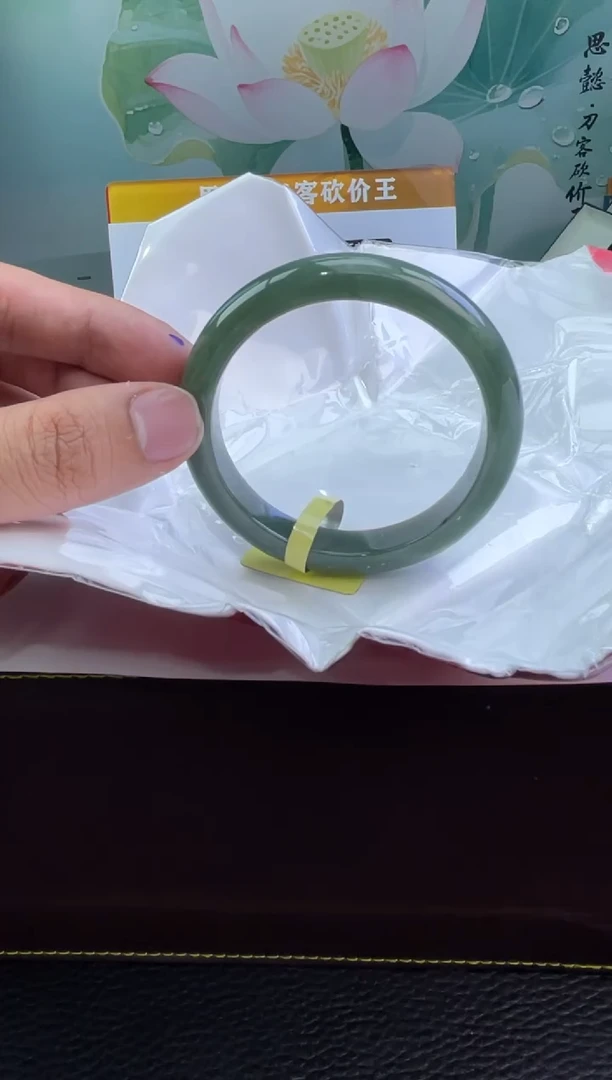 翡翠手镯未镶嵌4翡翠手镯