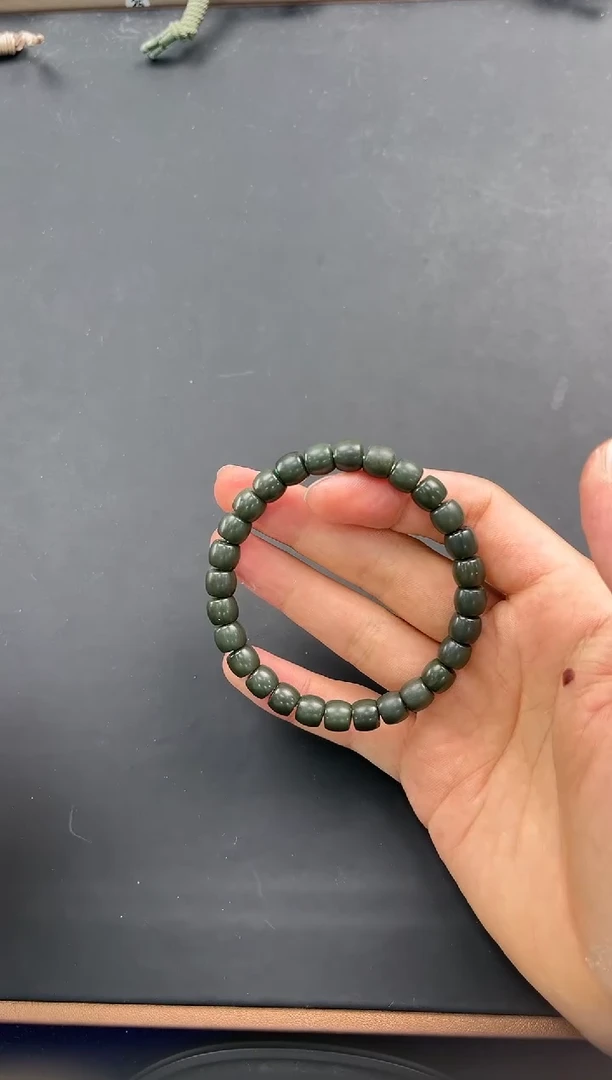 未镶嵌手串和田玉和田沙枣青手串卡8微色差