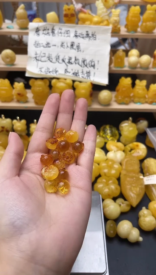 琥珀未镶嵌珠宝奇石028琥珀蜜蜡微瑕多样性随机发其一