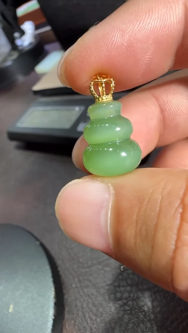 18K金镶嵌和田玉挂件M【陆105】128 7026